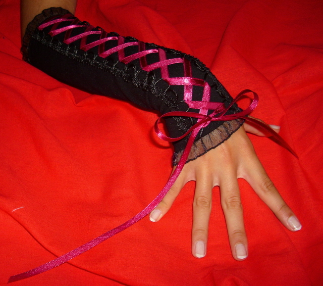 Rękawiczki z sznurowaniem 