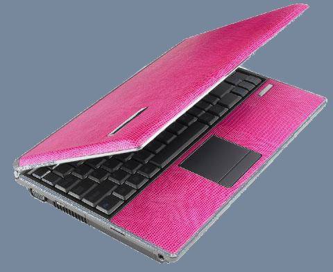 Różowy laptop