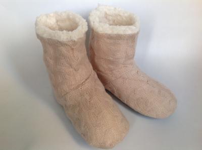 Skarpeto-papcie Saszki dziane ciepłe R.38 beżowe