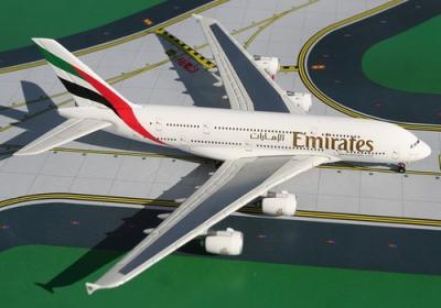 Model samolotu Airbus A380 Emirates 1:400 metalowy