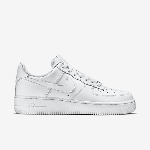 NIKE AIR FORCE 1 07