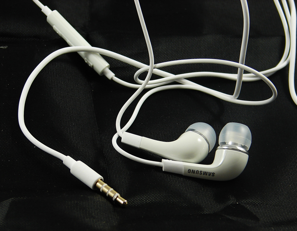 słuchawki samsung białe