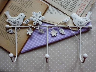 *dekomotyw* Wieszak ptaszki biały retro vintage