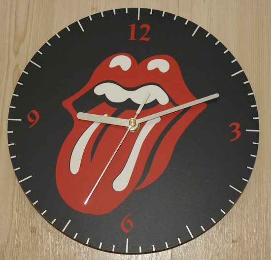 Zegar z logo Rolling Stones'ów