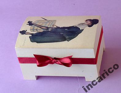 Pudełko w stylu retro babeczka