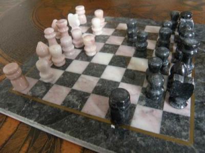 marmurowe szachy