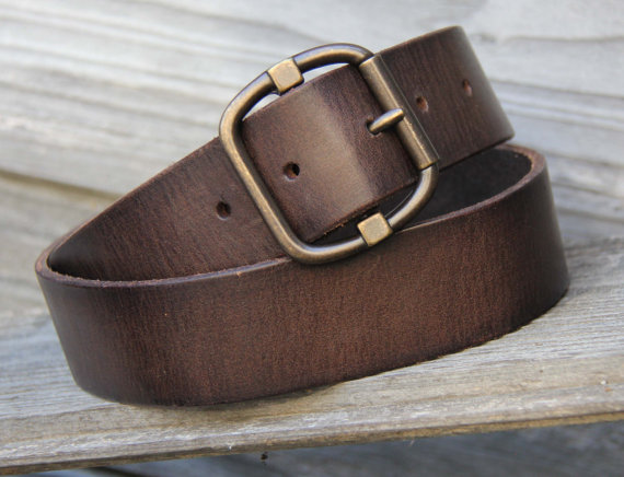 brazowy skorzany pasek