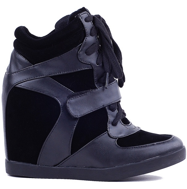 Trimo Black Sneakers