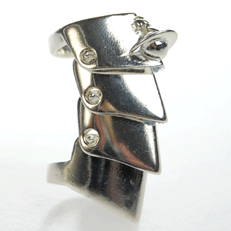 VIVIENNE WESTWOOD ARMOUR RING